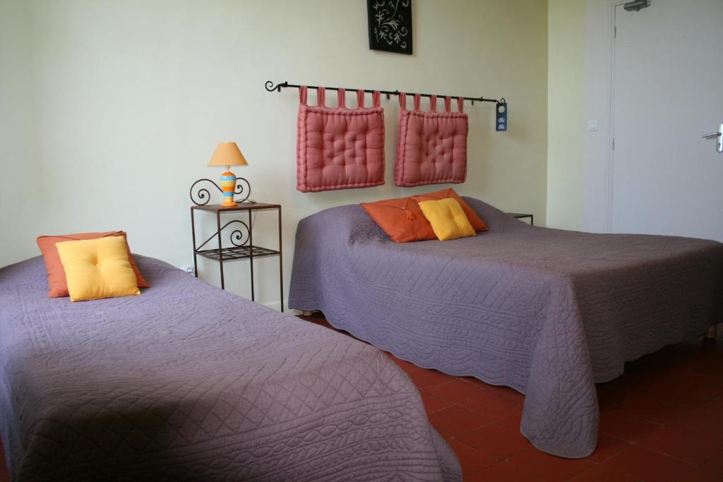 Auberge Du Chateau Margon  Rum bild
