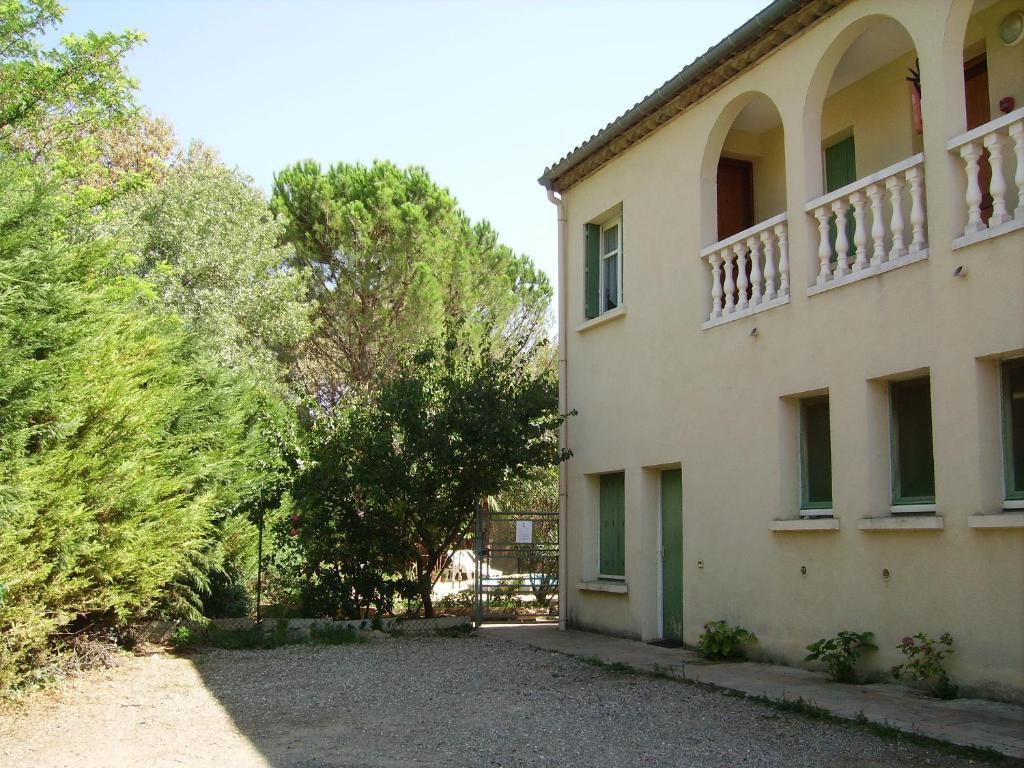 Auberge Du Chateau Margon  Exteriör bild